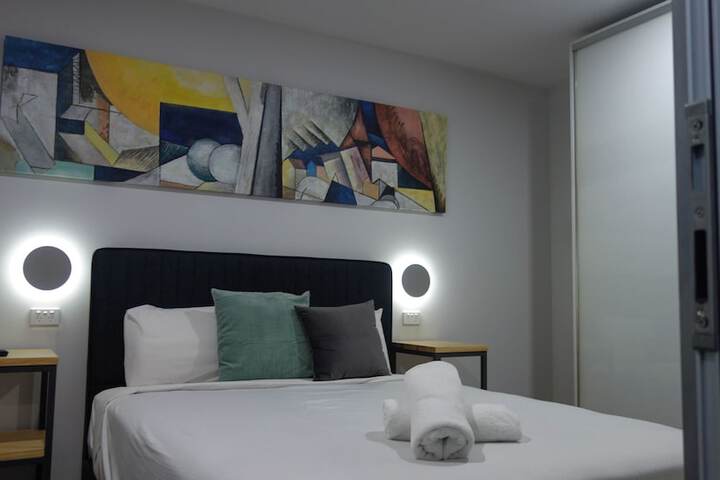 Room 51 of 158