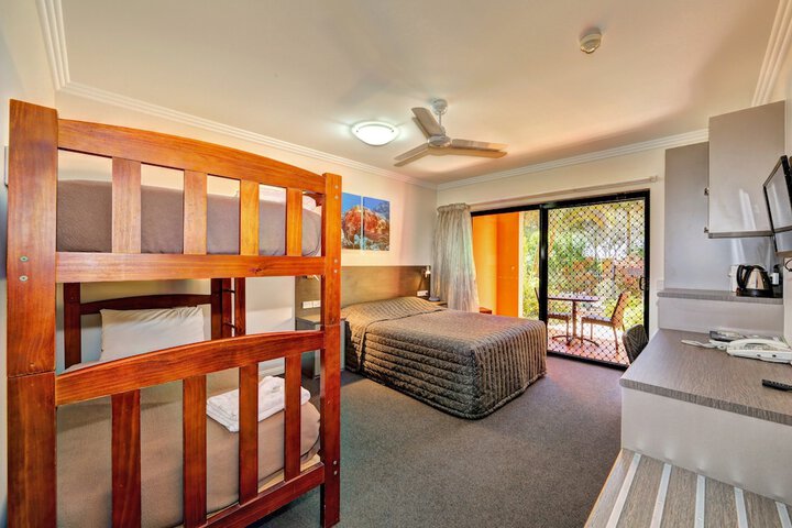Room 5 of 34