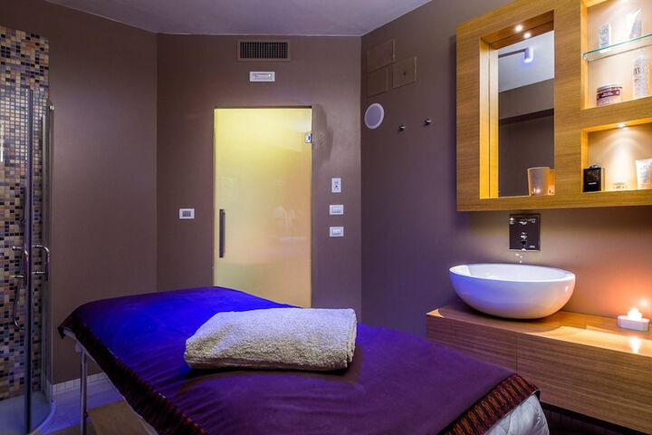 Room 30 of 42