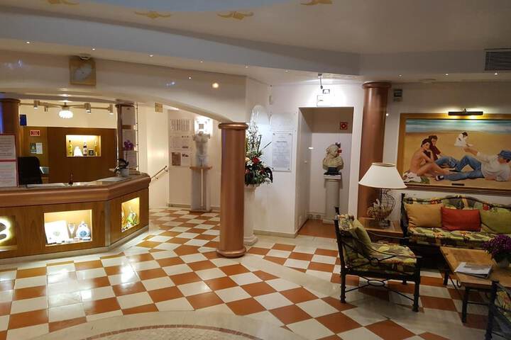 Hotel Interior 2 of 39