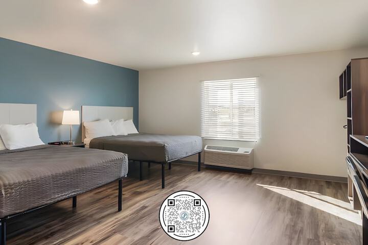 Suite Queen Bed (7 of 8)