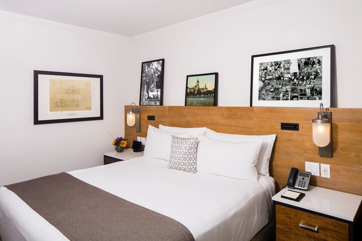 Room 11 of 54