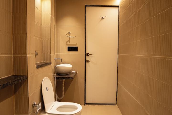Room 41 of 48