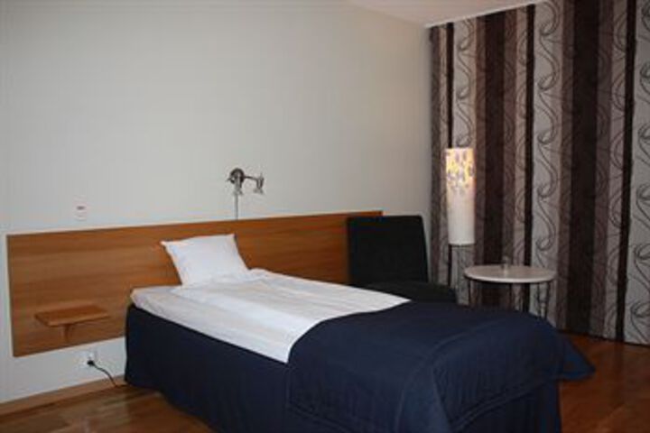 Room 10 of 23