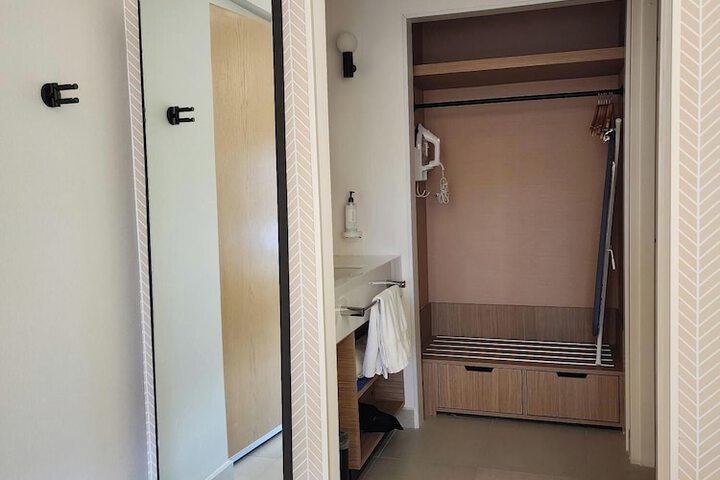 Room 32 of 129