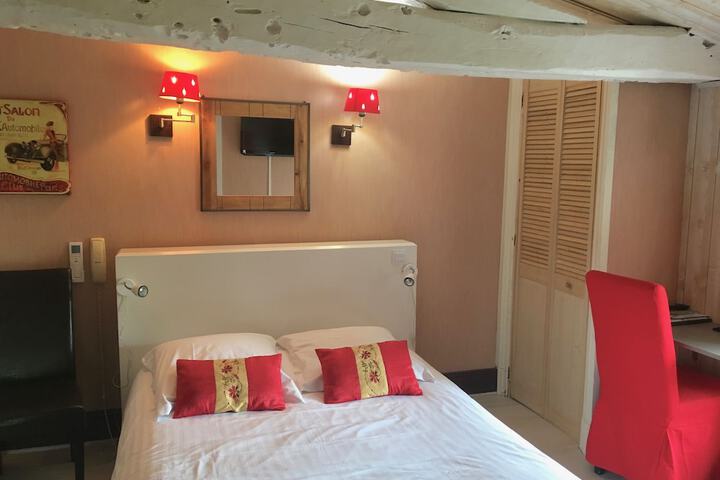 Room 7 of 40