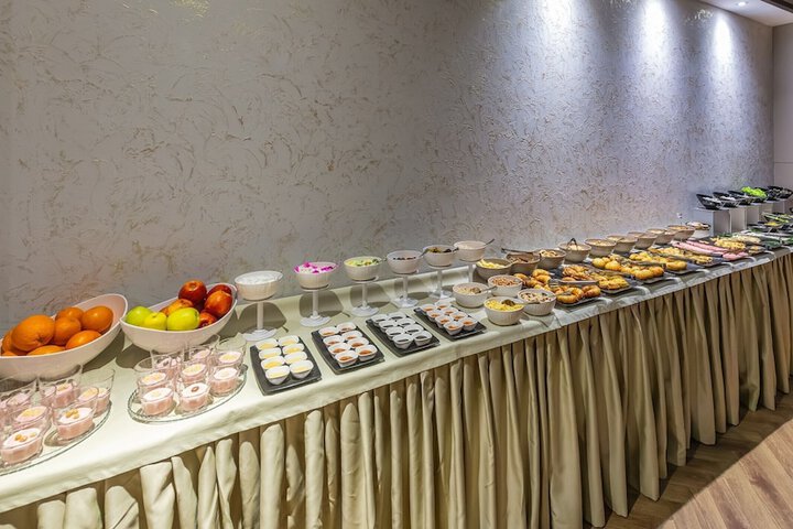 Dining 148 of 173