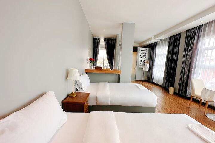 Room 22 of 47
