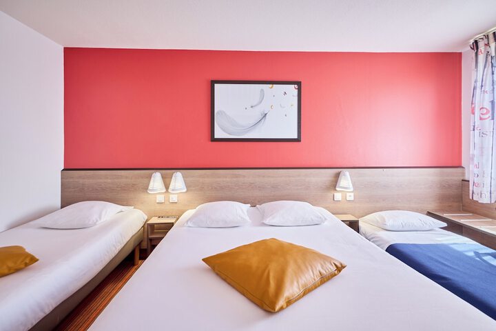 Room 6 of 38