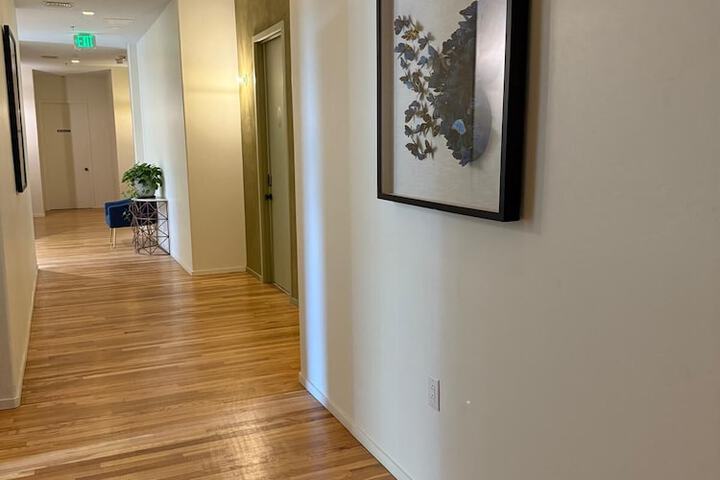 Ballroom/Hall 151 of 153