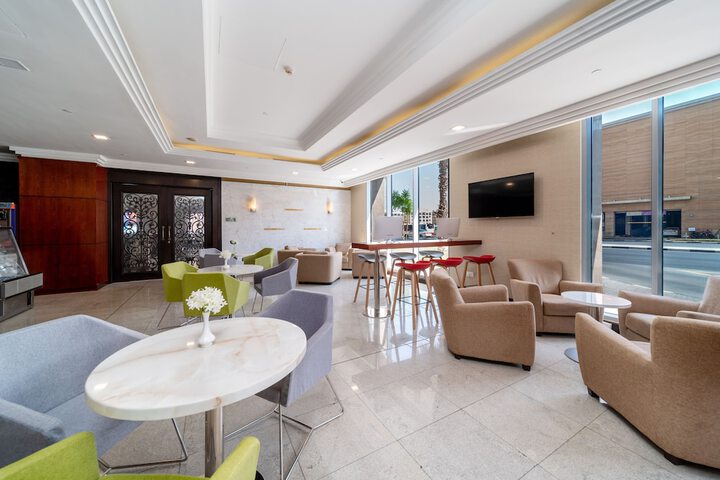 Entrance & Lobby