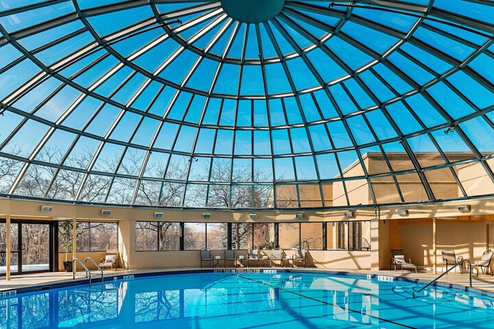 Hotel with Pool