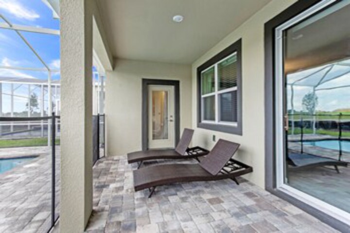 Terrace/Patio 100 of 156