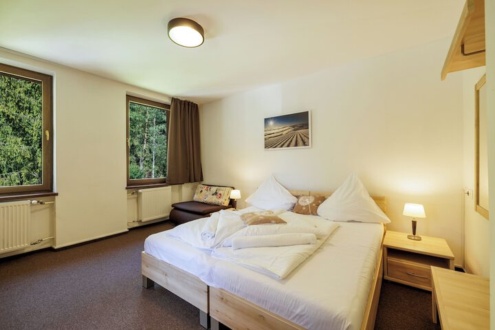 Room 10 of 24