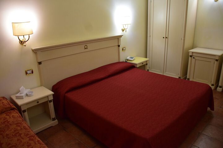 Room 13 of 50