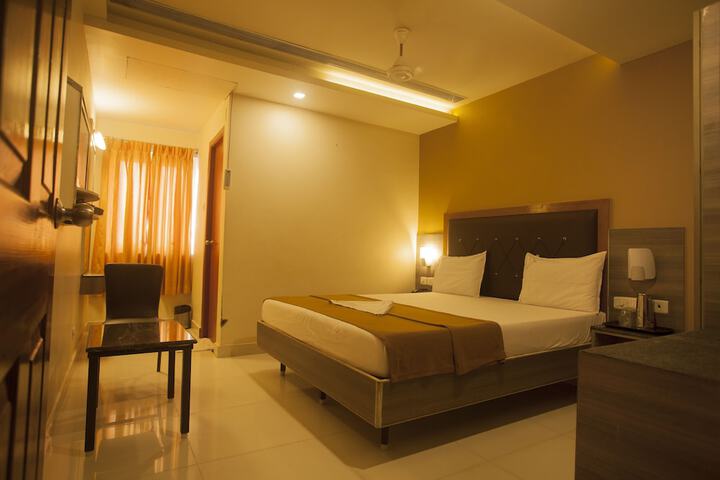 Room 3 of 18