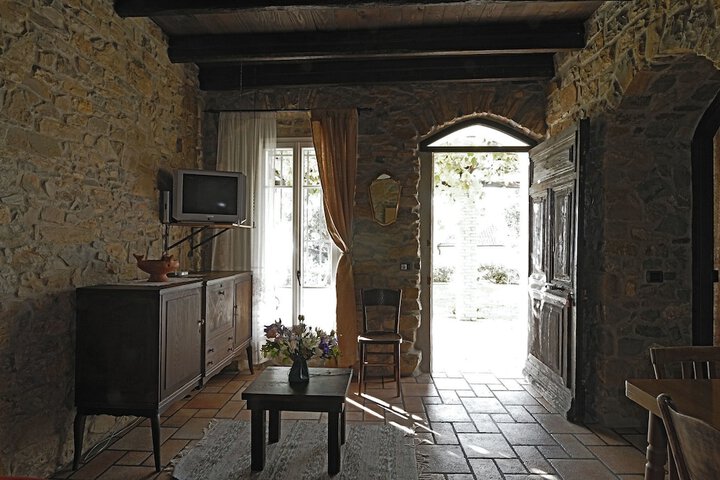 Room 12 of 26