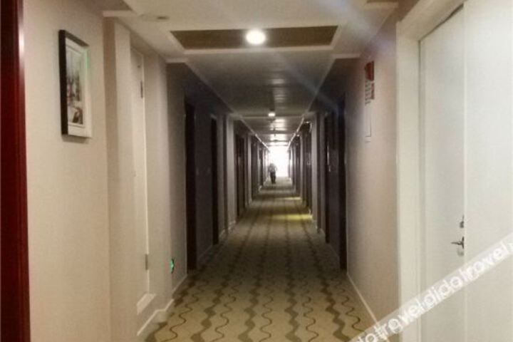 Hotel Interior 7 of 34
