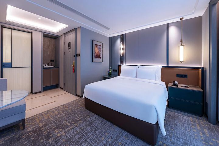 Room 12 of 54
