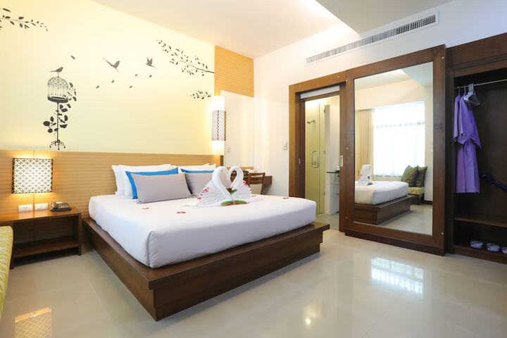 Room 16 of 64