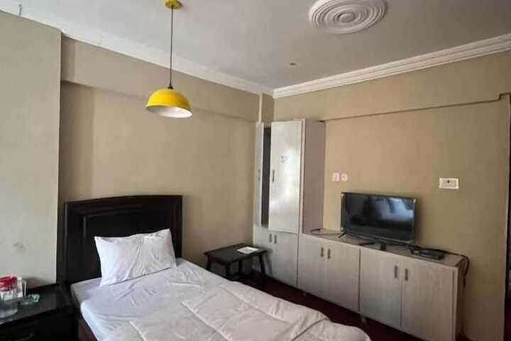Room 20 of 25