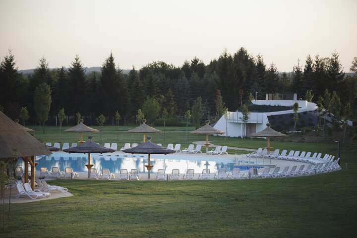 Pool 39 of 53