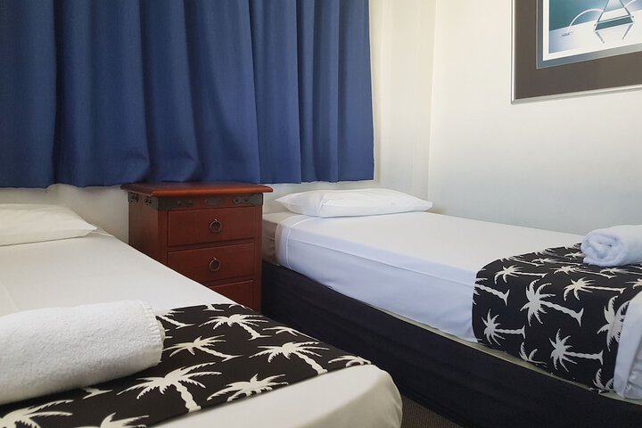 Room 6 of 93