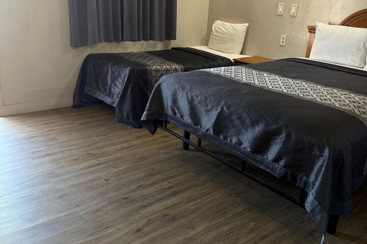 Room 18 of 60