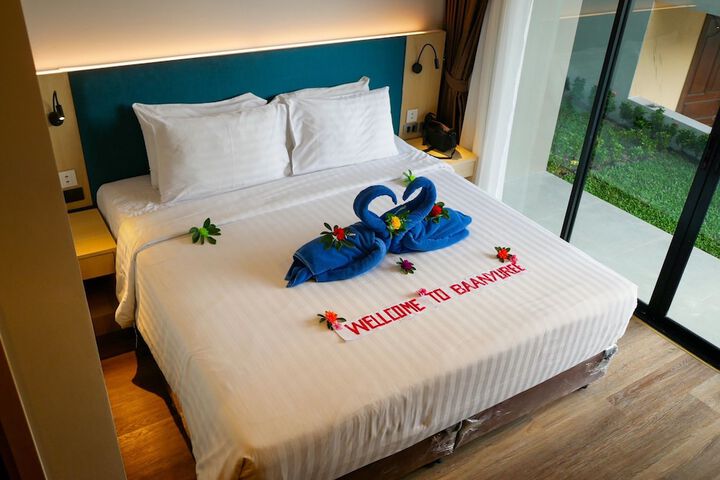 Room 5 of 90