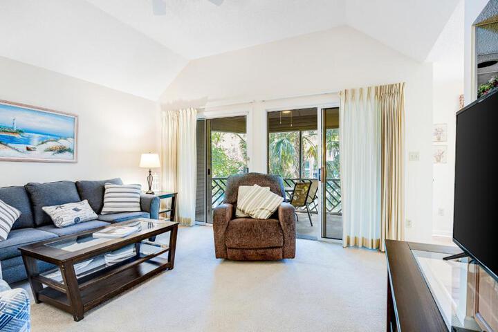 Image of Turtle Cove 5552