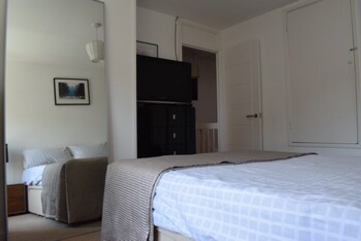 Room 14 of 16