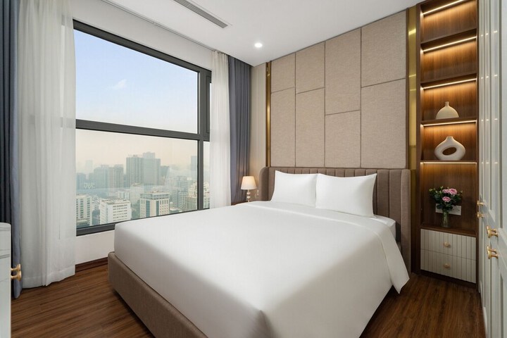 Room 12 of 42