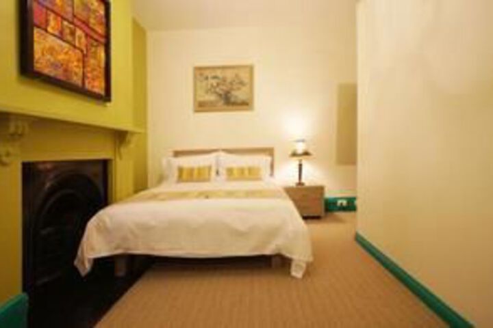 Room 6 of 20