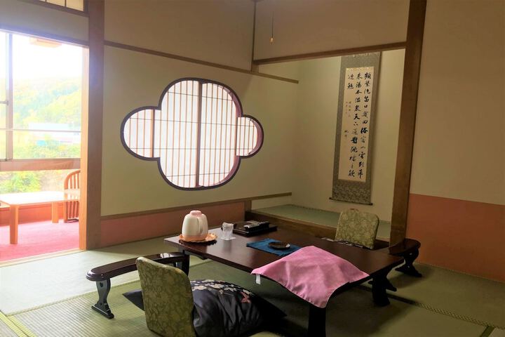 Room 8 of 52