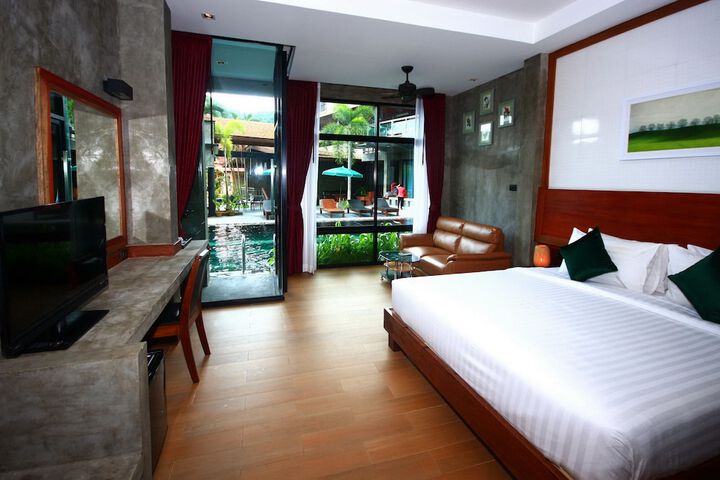 Room 5 of 135