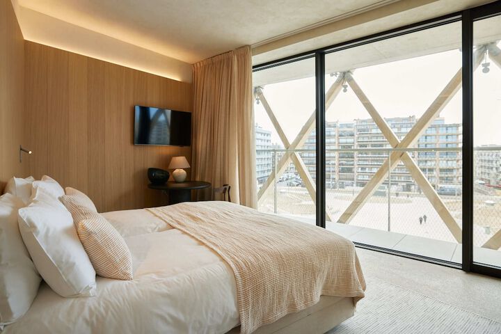 Room 21 of 62