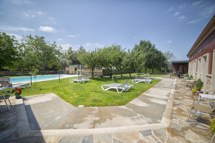 Pool 43 of 74