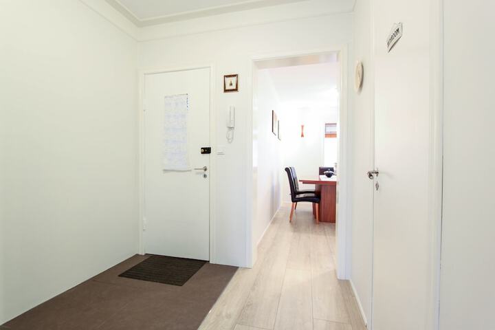 Room 3 of 29