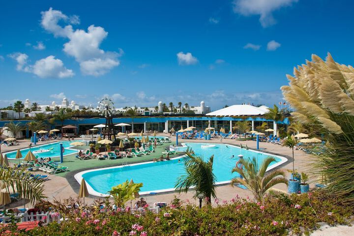 Pool Hotel