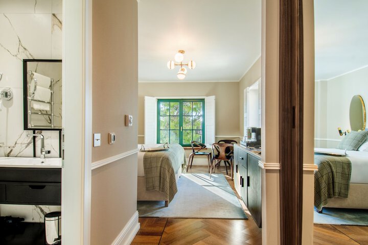 Room 20 of 115