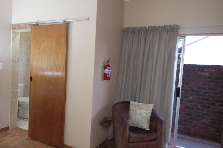 Room 33 of 52