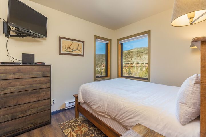 Room 4 of 67