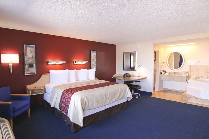 Superior King Bed (2 of 27)