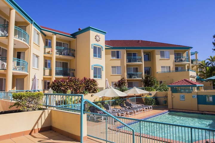 Pool Hotel