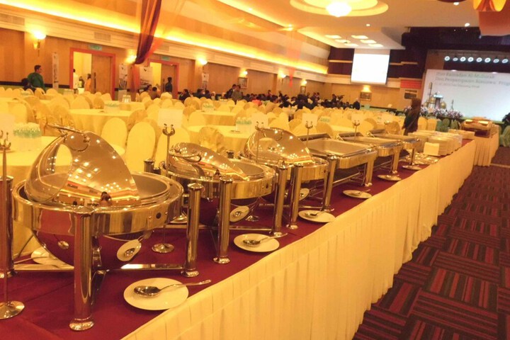 Ballroom/Hall 41 of 53