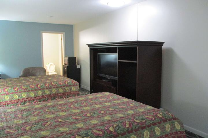 2 Double Beds (11 of 14)