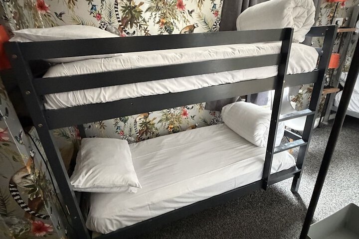 Room 48 of 114