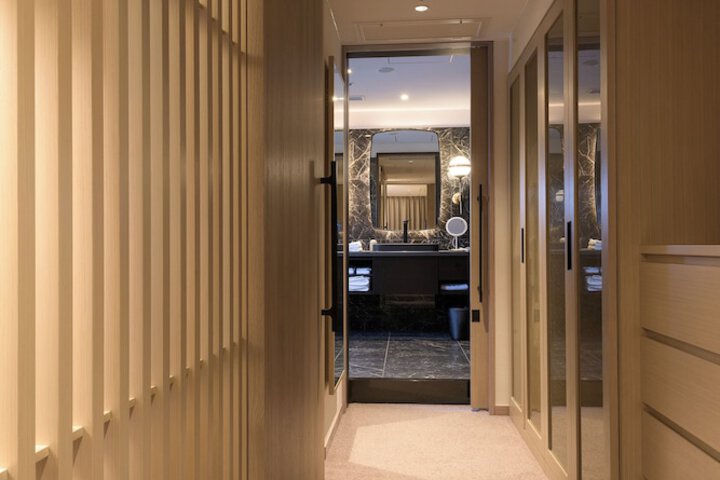 Room 20 of 121