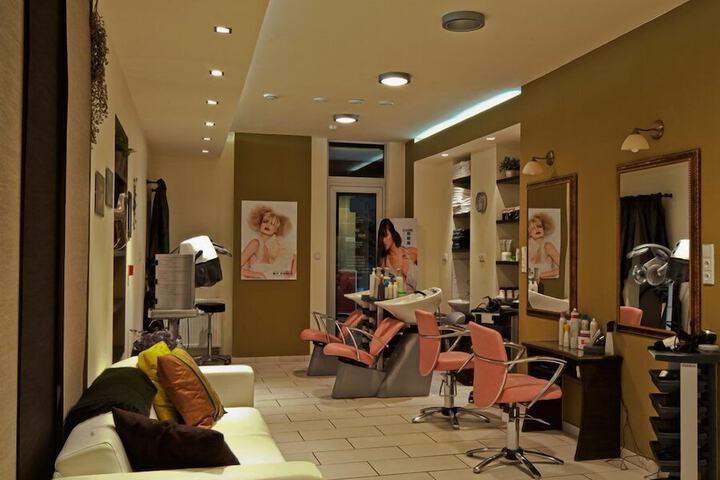 Hair salon