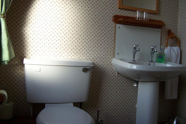 Clean Restrooms